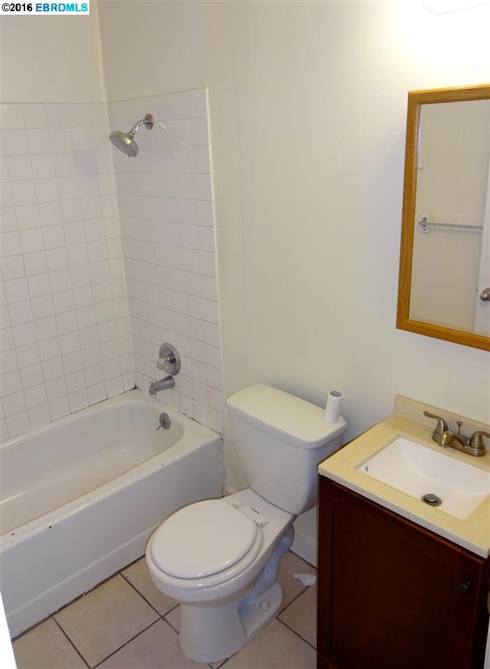 10016 MacArthur Blvd, OAKLAND, California 94605, ,Comm Ri Multi-units 5+,For Sale,MacArthur Blvd,40734073