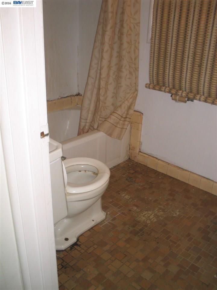1729 Filbert St, OAKLAND, California 94607, ,Comm Ri Multi-units 5+,For Sale,Filbert St,40735714
