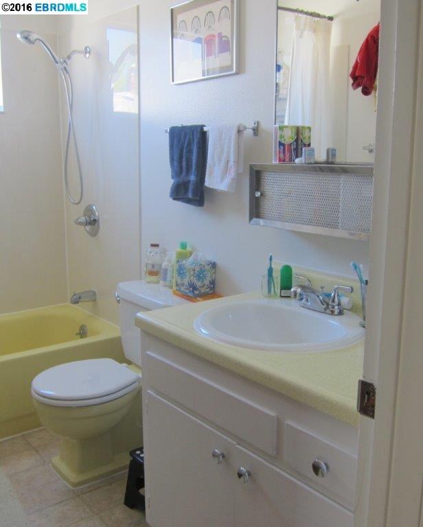 1435 MARTIN LUTHER KING JR WAY, BERKELEY, California 94709, ,Comm Ri Multi-units 5+,For Sale,MARTIN LUTHER KING JR WAY,40735733