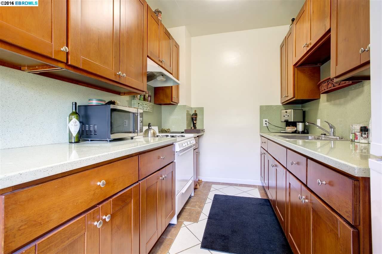 3407 International Blvd., OAKLAND, California 94601, ,Comm Ri Multi-units 5+,For Sale,International Blvd.,40739762