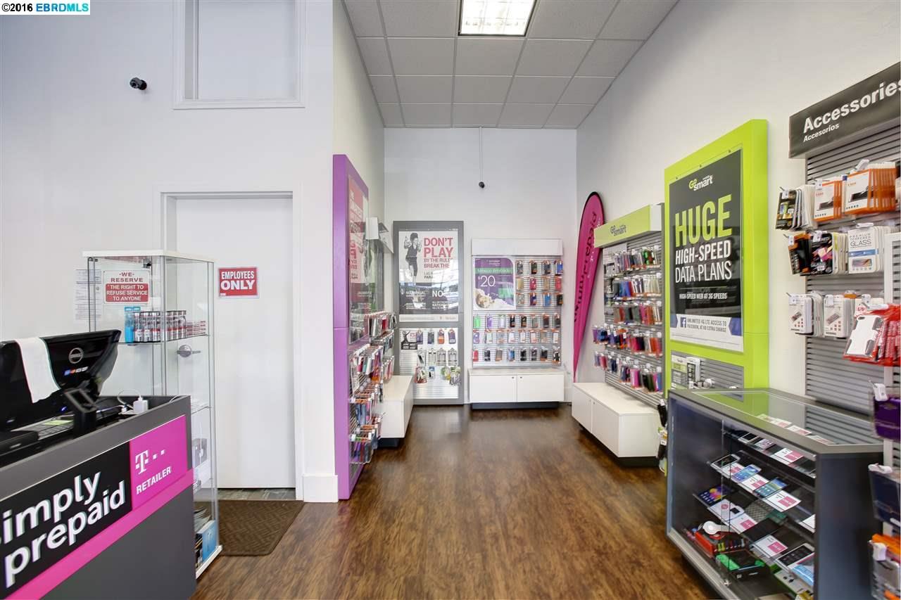 3407 International Blvd., OAKLAND, California 94601, ,Comm Ri Multi-units 5+,For Sale,International Blvd.,40739762