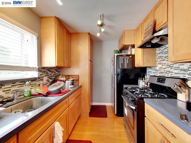 2011 7th Avenue, OAKLAND, California 94606, ,Comm Ri Multi-units 5+,For Sale,7th Avenue,40742748