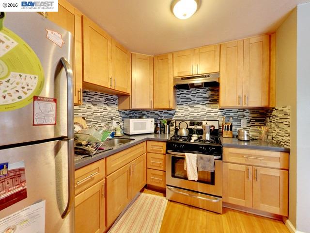 2011 7th Avenue, OAKLAND, California 94606, ,Comm Ri Multi-units 5+,For Sale,7th Avenue,40742748