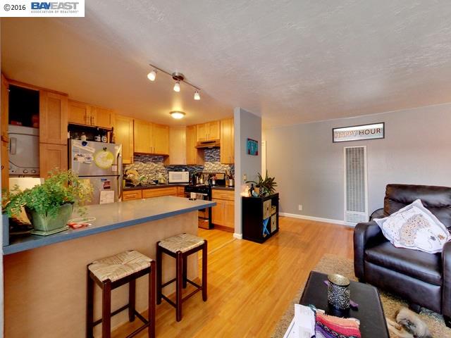 2011 7th Avenue, OAKLAND, California 94606, ,Comm Ri Multi-units 5+,For Sale,7th Avenue,40742748
