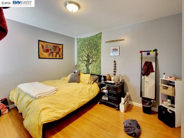 2011 7th Avenue, OAKLAND, California 94606, ,Comm Ri Multi-units 5+,For Sale,7th Avenue,40742748