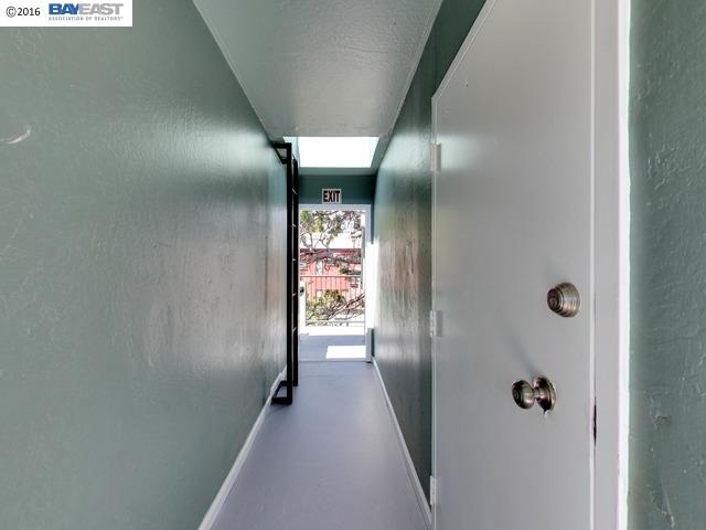 2011 7th Avenue, OAKLAND, California 94606, ,Comm Ri Multi-units 5+,For Sale,7th Avenue,40742748