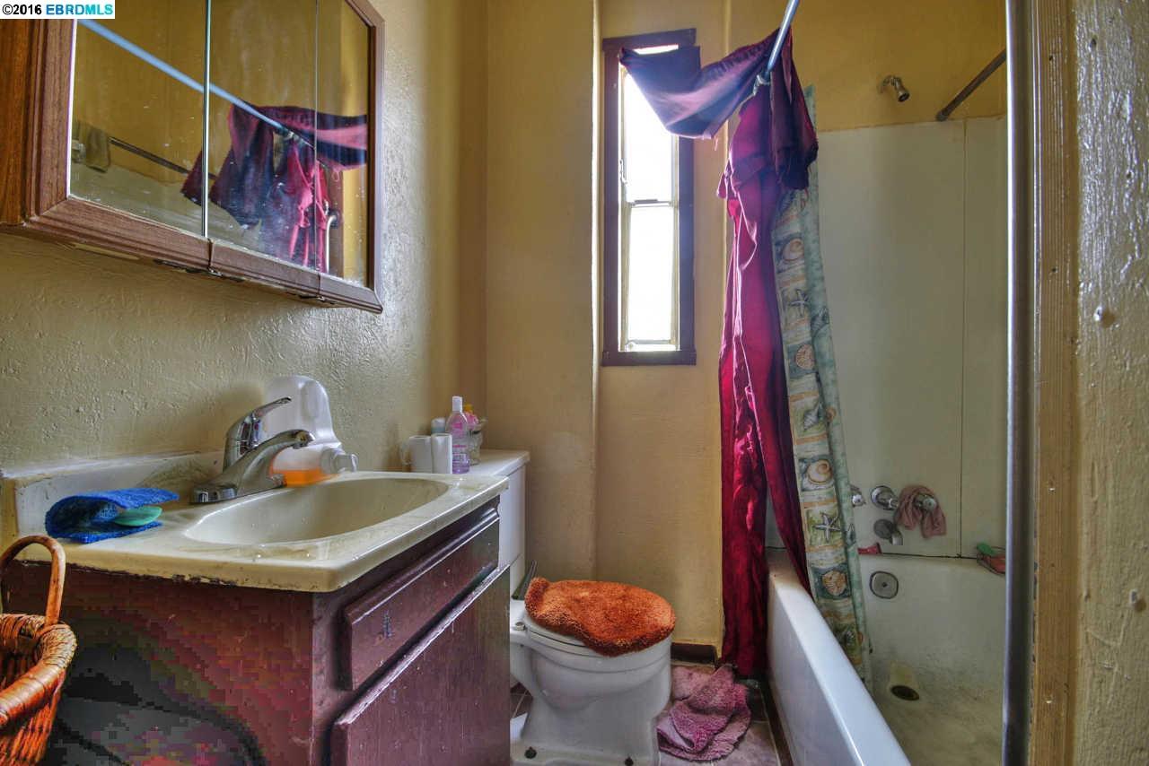 1355 80th Ave, OAKLAND, California 94621, ,Comm Ri Multi-units 5+,For Sale,80th Ave,40743381