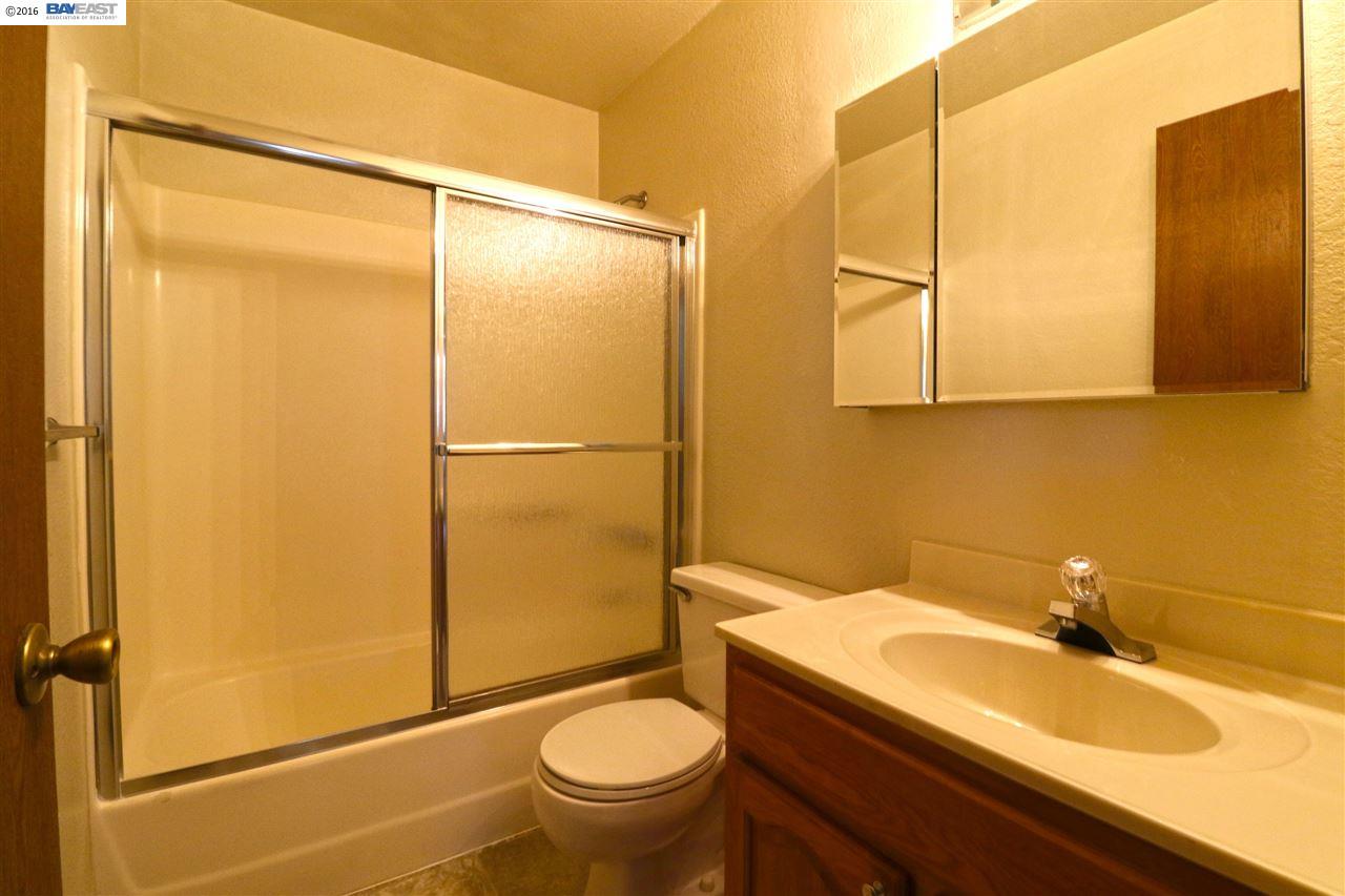 4324 Railroad Avenue, PLEASANTON, California 94566, ,Comm Ri Multi-units 5+,For Sale,Railroad Avenue,40748034