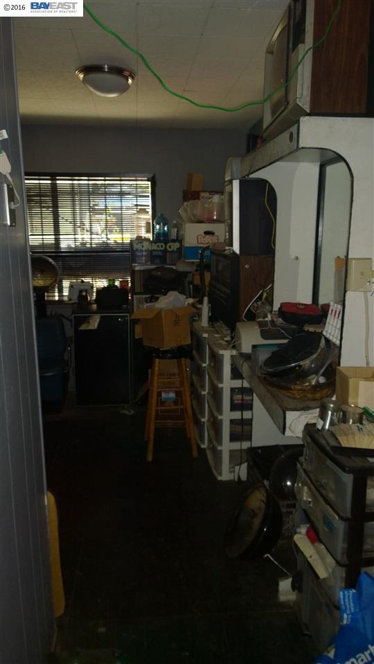 326 MacArthur Blvd, SAN LEANDRO, California 94577, ,Comm Ri Multi-units 5+,For Sale,MacArthur Blvd,40749793