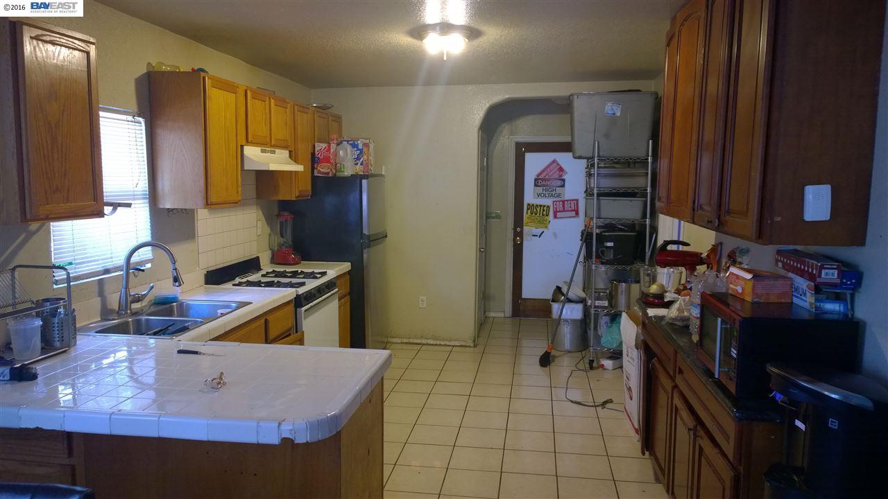 326 MacArthur Blvd, SAN LEANDRO, California 94577, ,Comm Ri Multi-units 5+,For Sale,MacArthur Blvd,40749793