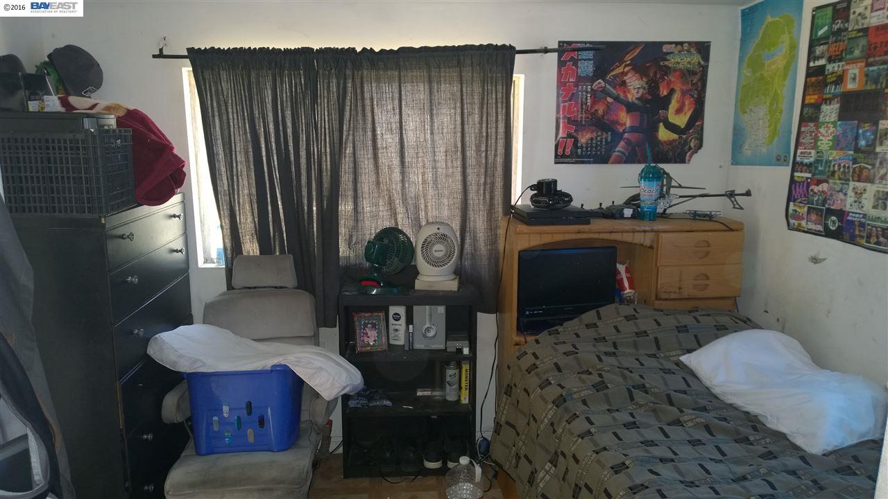 326 MacArthur Blvd, SAN LEANDRO, California 94577, ,Comm Ri Multi-units 5+,For Sale,MacArthur Blvd,40749793
