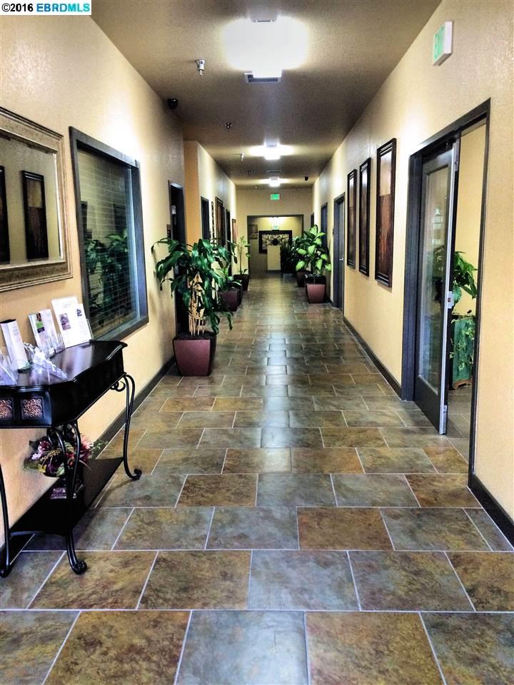 613 1ST ST, BRENTWOOD, California 94513, ,Comm Industrial For Lease,For Rent,1ST ST,40941639