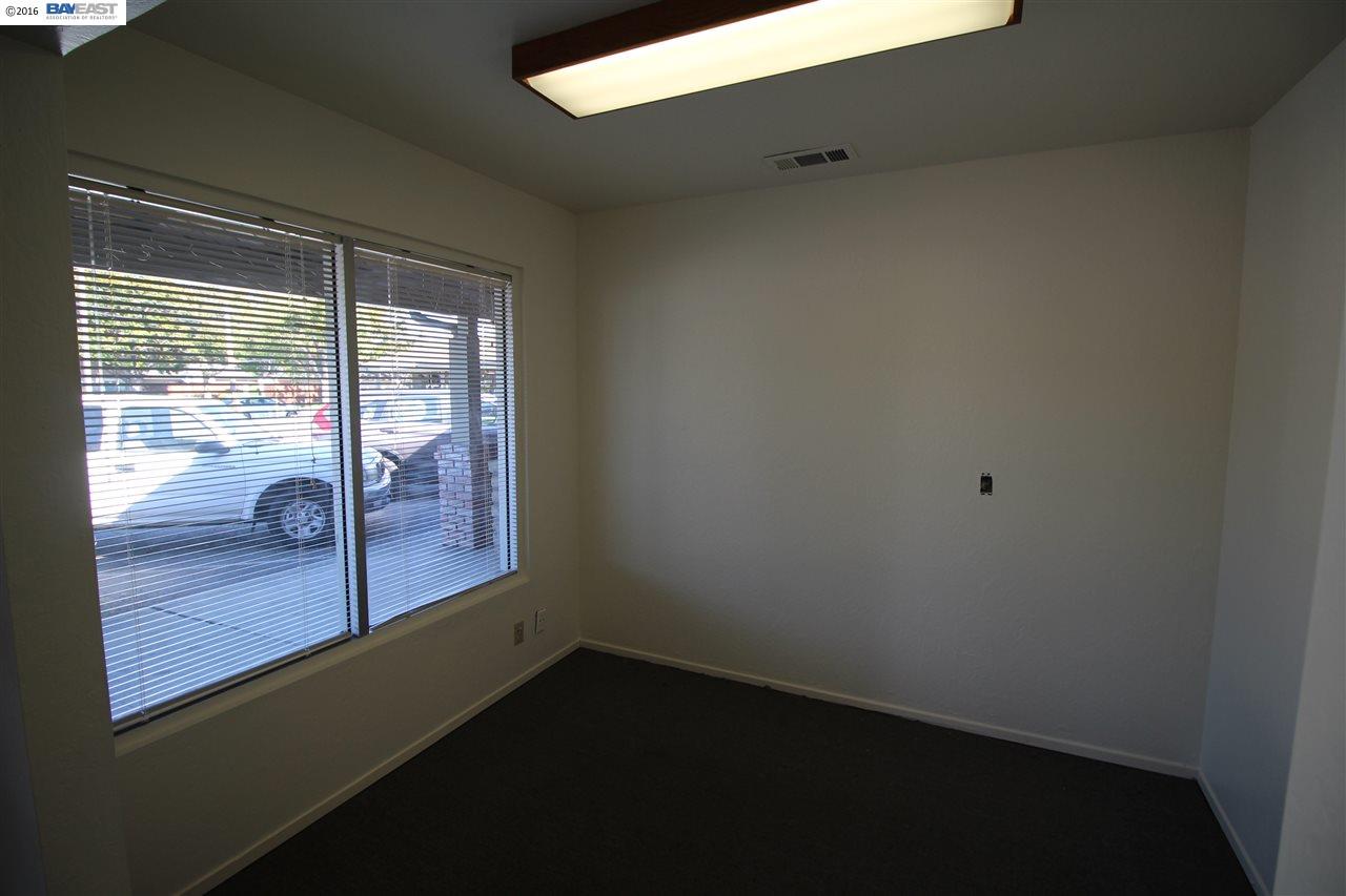 15845 Channel St, SAN LORENZO, California 94580, ,Comm Industrial For Lease,For Rent,Channel St,40941699