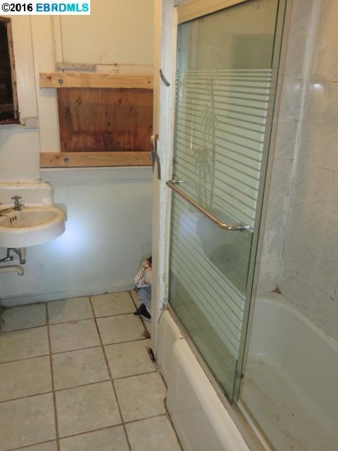 1917 Foothill, OAKLAND, California 94606, ,Comm Ri Multi-units 5+,For Sale,Foothill,40755846