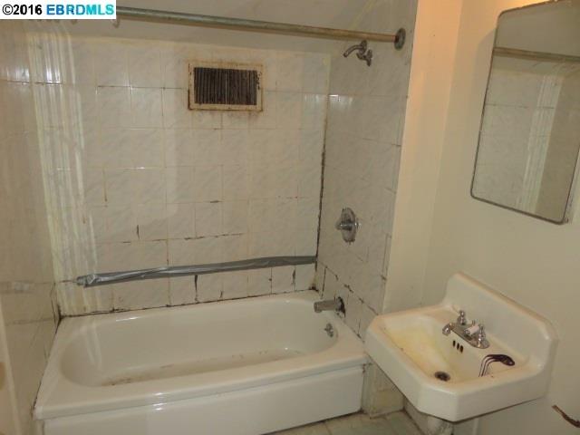 1917 Foothill, OAKLAND, California 94606, ,Comm Ri Multi-units 5+,For Sale,Foothill,40755846