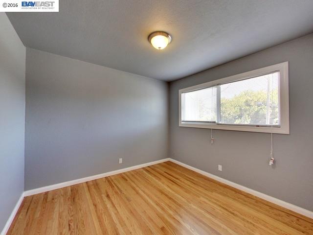 2425 Humboldt Ave., OAKLAND, California 94601, ,Comm Ri Multi-units 5+,For Sale,Humboldt Ave.,40756100