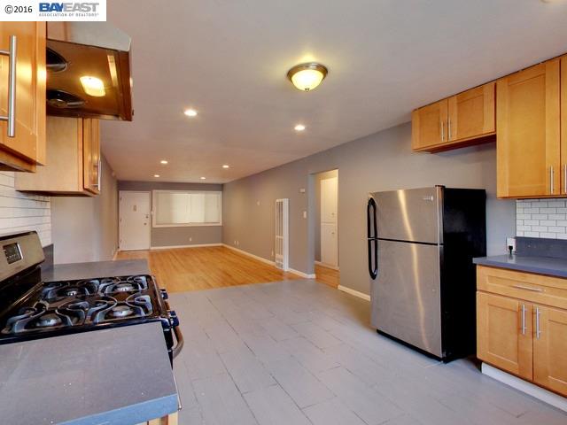 2425 Humboldt Ave., OAKLAND, California 94601, ,Comm Ri Multi-units 5+,For Sale,Humboldt Ave.,40756100