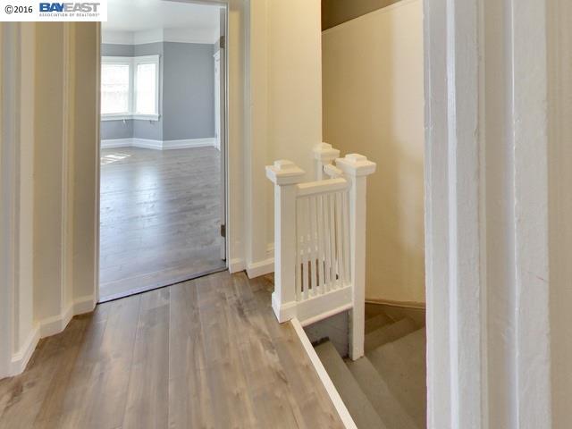 884 32nd Street, OAKLAND, California 94608, ,Comm Ri Multi-units 5+,For Sale,32nd Street,40756102