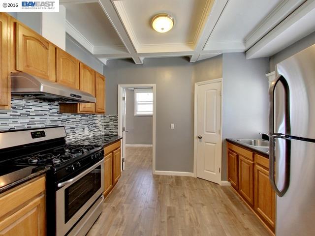 884 32nd Street, OAKLAND, California 94608, ,Comm Ri Multi-units 5+,For Sale,32nd Street,40756102
