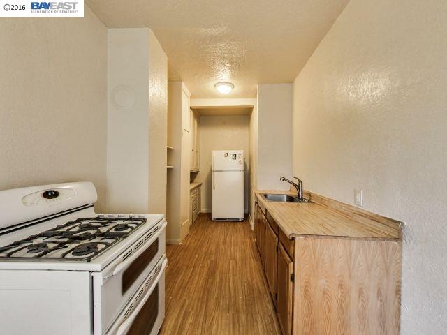 2697 Havenscourt Blvd., OAKLAND, California 94605, ,Comm Ri Multi-units 5+,For Sale,Havenscourt Blvd.,40759129