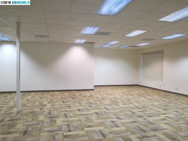 3200 Lone Tree Way., Ste 102, ANTIOCH, California 94509-5556, ,Comm Industrial For Lease,For Rent,Lone Tree Way.,Ste 102,40941789