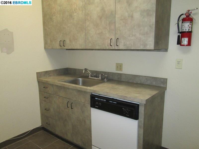 3200 Lone Tree Way., Ste 102, ANTIOCH, California 94509-5556, ,Comm Industrial For Lease,For Rent,Lone Tree Way.,Ste 102,40941789
