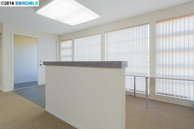 5767 Broadway, OAKLAND, California 94618, ,Comm Industrial For Lease,For Rent,Broadway,40941879