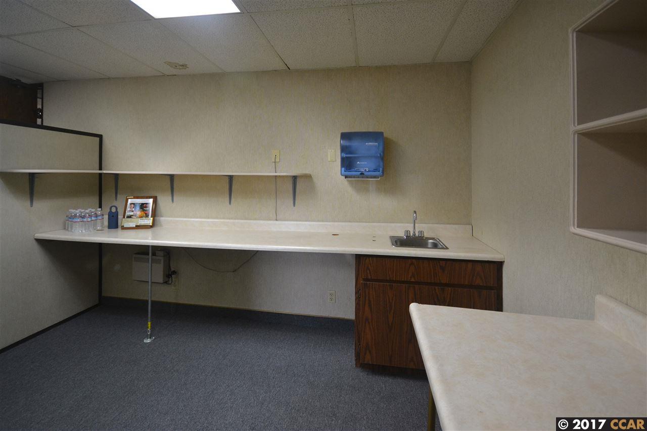 19845 Lake Chabot Rd #102, CASTRO VALLEY, California 94546, ,Comm Industrial For Lease,For Rent,Lake Chabot Rd #102,40941969