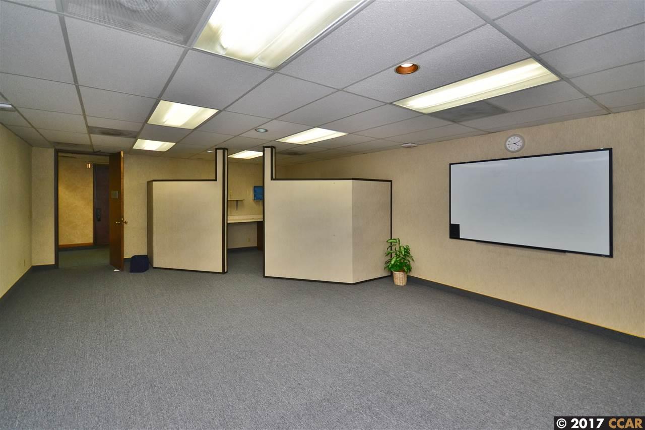 19845 Lake Chabot Rd #102, CASTRO VALLEY, California 94546, ,Comm Industrial For Lease,For Rent,Lake Chabot Rd #102,40941969
