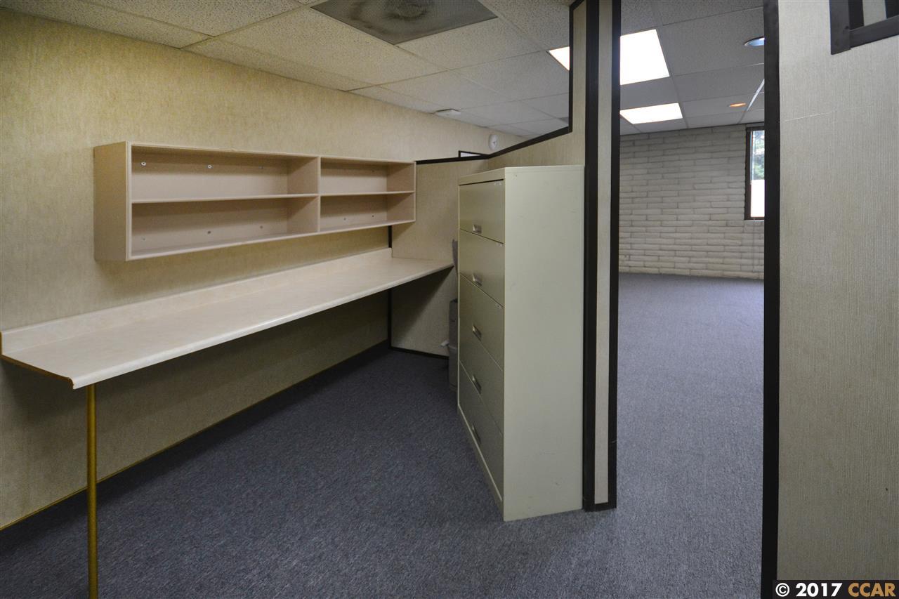 19845 Lake Chabot Rd #102, CASTRO VALLEY, California 94546, ,Comm Industrial For Lease,For Rent,Lake Chabot Rd #102,40941969