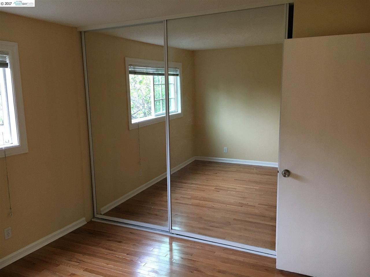 217 Santa Clara, OAKLAND, California 94610, ,Comm Ri Multi-units 5+,For Sale,Santa Clara,40771533