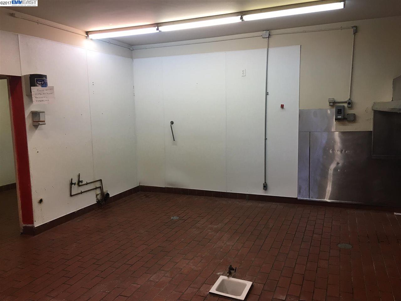 2000 Park Blvd, OAKLAND, California 94606, ,Comm Industrial For Lease,For Rent,Park Blvd,40942156