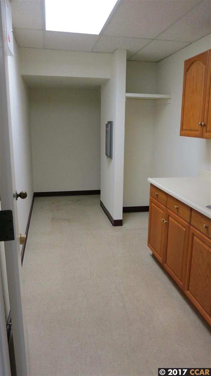 313 Lennon Ln, WALNUT CREEK, California 94598, ,Comm Industrial For Lease,For Rent,Lennon Ln,40942171