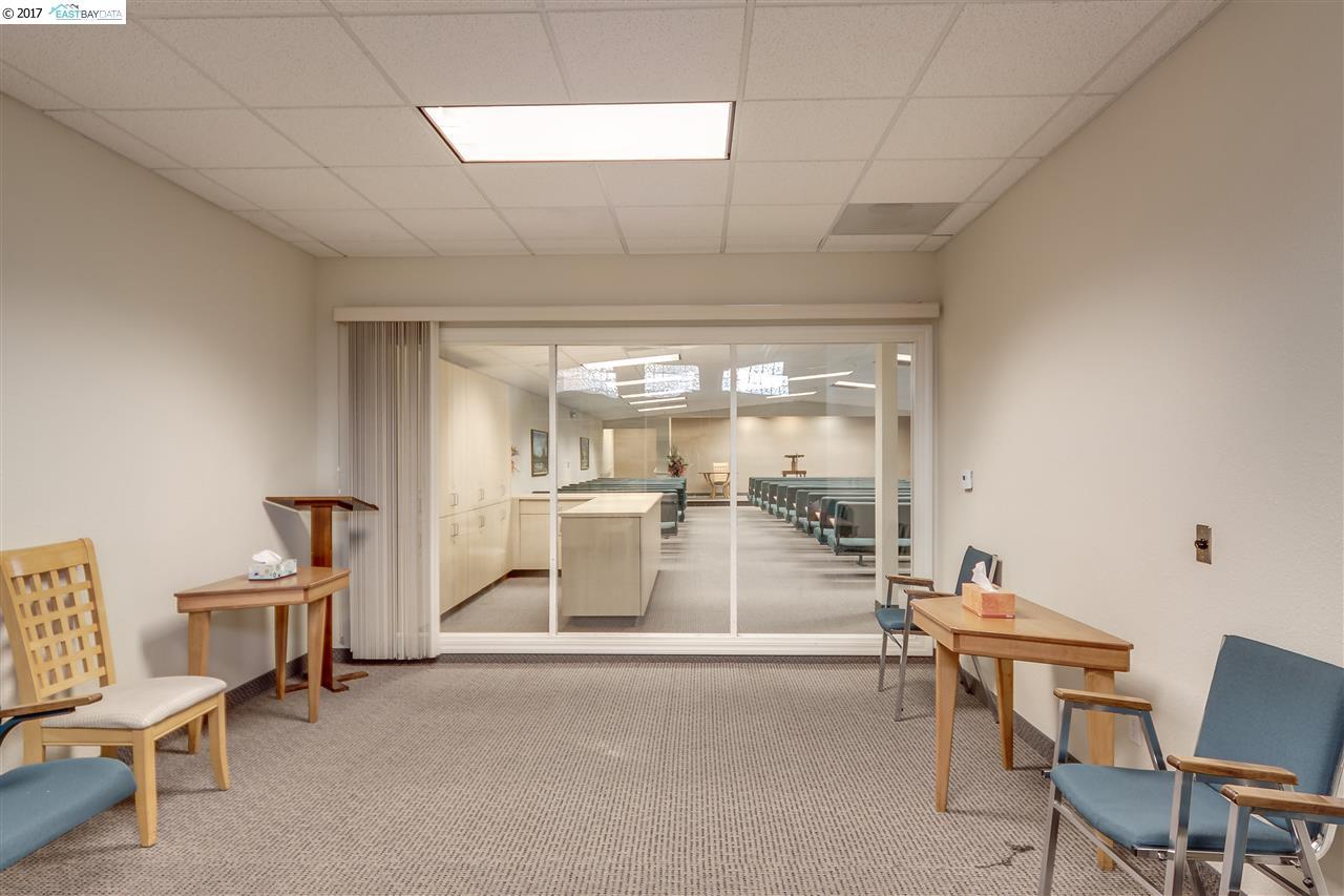 968 61st St., OAKLAND, California 94608, ,Comm Industrial For Lease,For Rent,61st St.,40942216