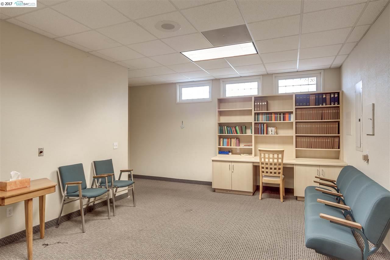968 61st St., OAKLAND, California 94608, ,Comm Industrial For Lease,For Rent,61st St.,40942216