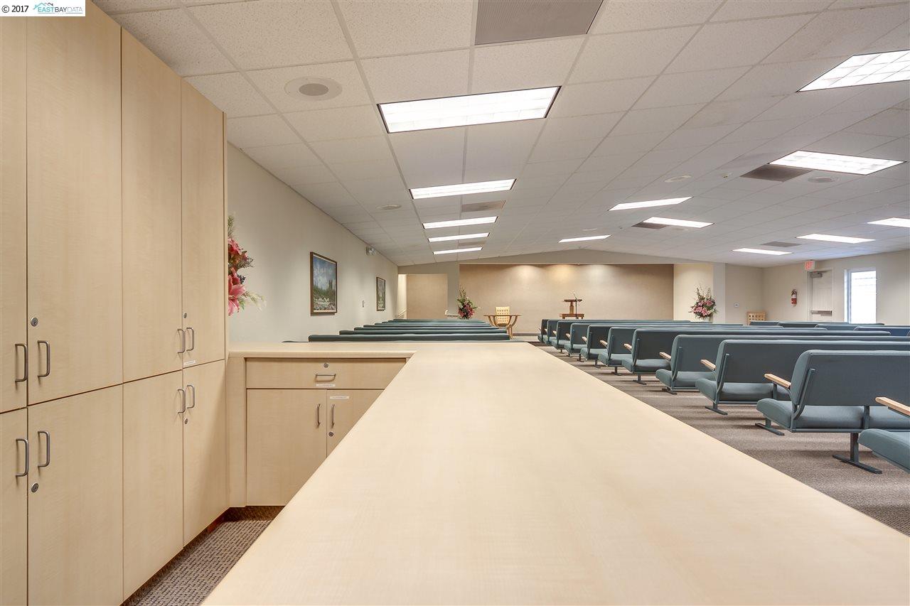 968 61st St., OAKLAND, California 94608, ,Comm Industrial For Lease,For Rent,61st St.,40942216