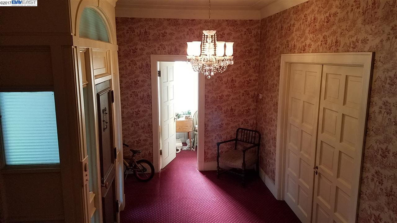 761 Kingston Ave, OAKLAND, California 94611, ,Comm Ri Multi-units 5+,For Sale,Kingston Ave,40773784