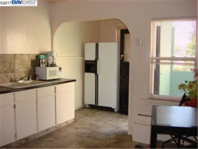 911 Amphlett Blvd, SAN MATEO, California 94401, ,Comm Ri Multi-units 5+,For Sale,Amphlett Blvd,40775017