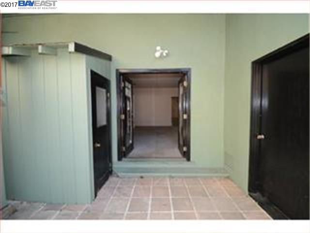 911 Amphlett Blvd, SAN MATEO, California 94401, ,Comm Ri Multi-units 5+,For Sale,Amphlett Blvd,40775017