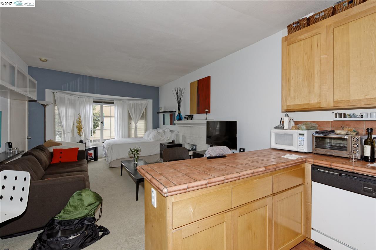 5324 College Ave, OAKLAND, California 94618, ,Comm Ri Multi-units 5+,For Sale,College Ave,40775758