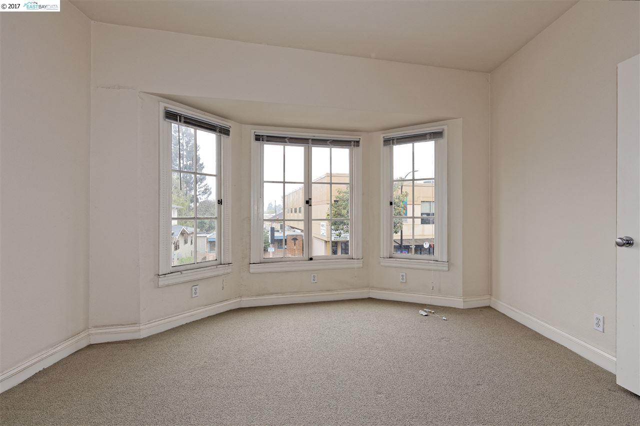 5324 College Ave, OAKLAND, California 94618, ,Comm Ri Multi-units 5+,For Sale,College Ave,40775758