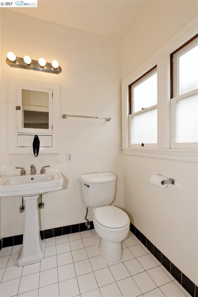 5324 College Ave, OAKLAND, California 94618, ,Comm Ri Multi-units 5+,For Sale,College Ave,40775758