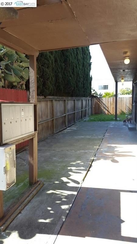6125 Hayes St, OAKLAND, California 94621, ,Comm Ri Multi-units 5+,For Sale,Hayes St,40776388
