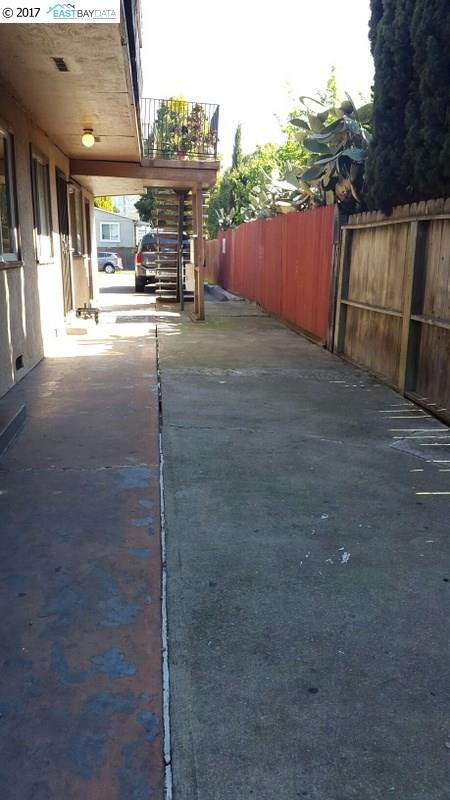 6125 Hayes St, OAKLAND, California 94621, ,Comm Ri Multi-units 5+,For Sale,Hayes St,40776388