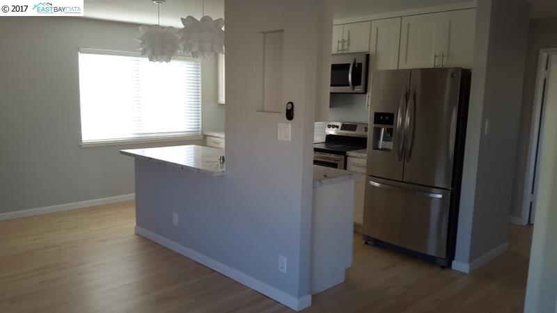 6125 Hayes St, OAKLAND, California 94621, ,Comm Ri Multi-units 5+,For Sale,Hayes St,40776388