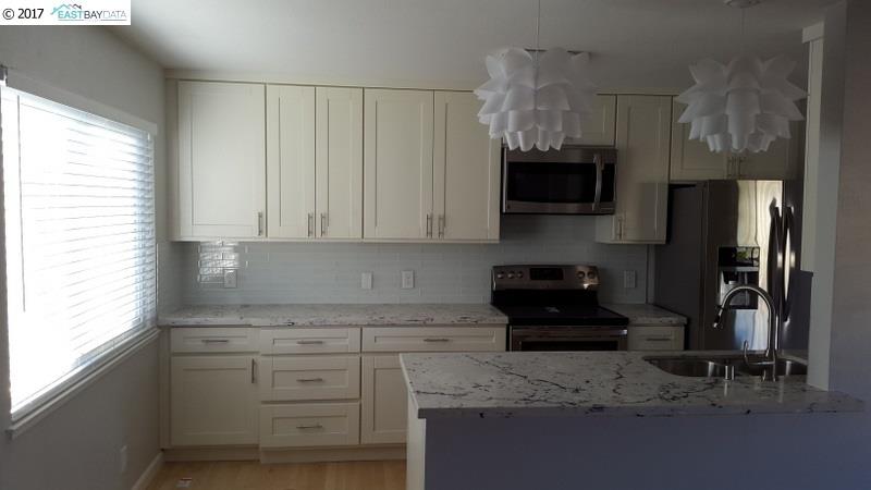 6125 Hayes St, OAKLAND, California 94621, ,Comm Ri Multi-units 5+,For Sale,Hayes St,40776388
