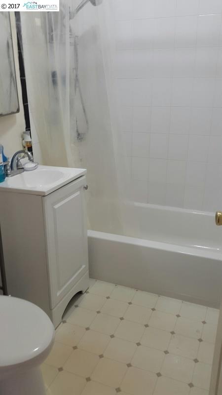 6125 Hayes St, OAKLAND, California 94621, ,Comm Ri Multi-units 5+,For Sale,Hayes St,40776388