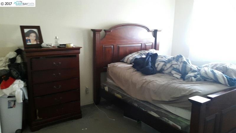 6125 Hayes St, OAKLAND, California 94621, ,Comm Ri Multi-units 5+,For Sale,Hayes St,40776388