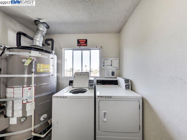 2515 10Th Ave, OAKLAND, California 94606, ,Comm Ri Multi-units 5+,For Sale,10Th Ave,40777779