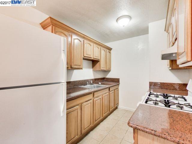 2515 10Th Ave, OAKLAND, California 94606, ,Comm Ri Multi-units 5+,For Sale,10Th Ave,40777779